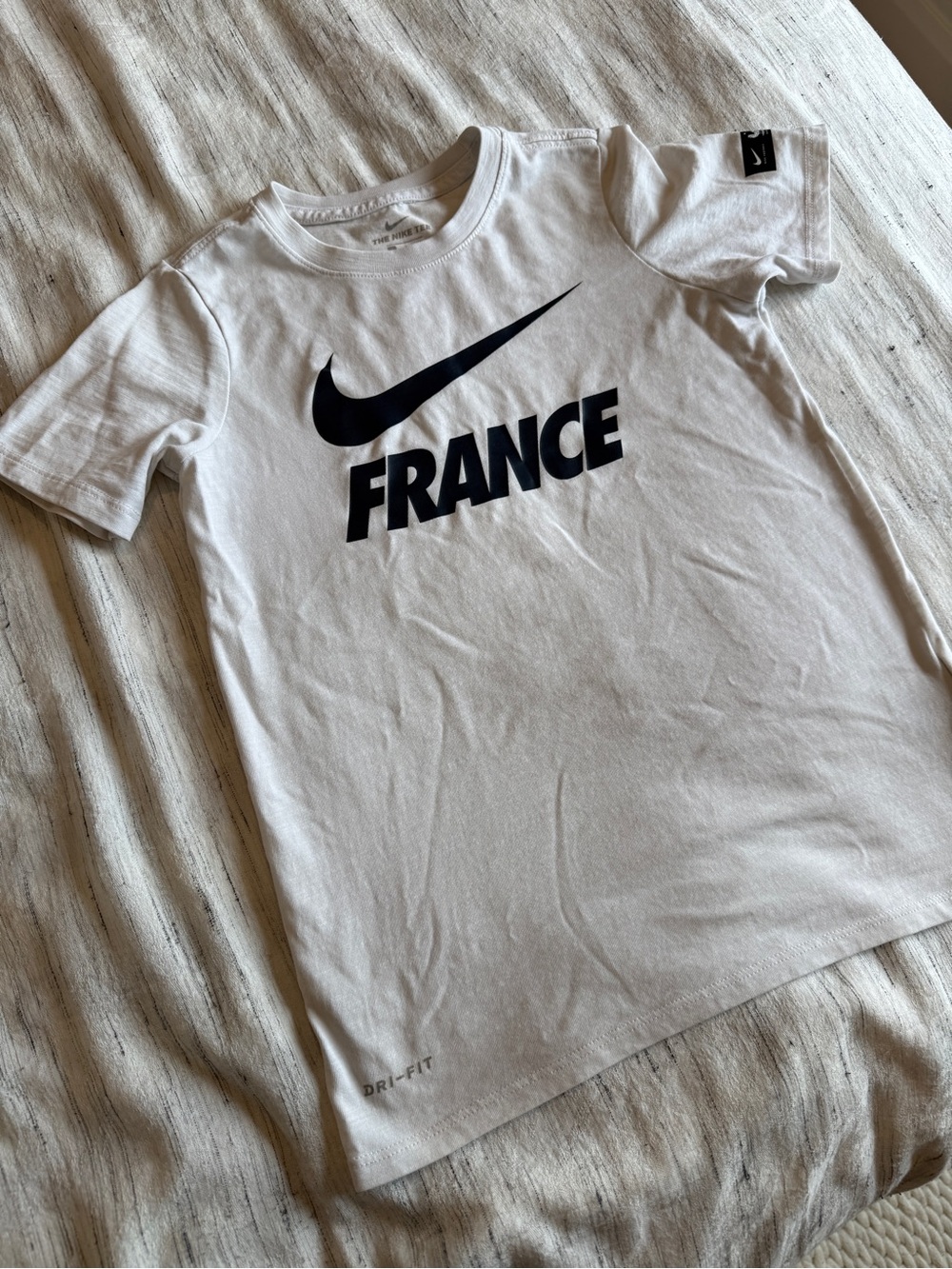 Boys Dri-fit Nike T-shirt